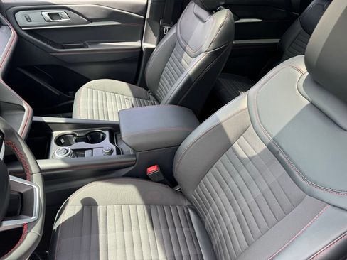 New 2026 Ford Explorer ST-Line w/ ST-Line Street Pack AWD/4WD image 6