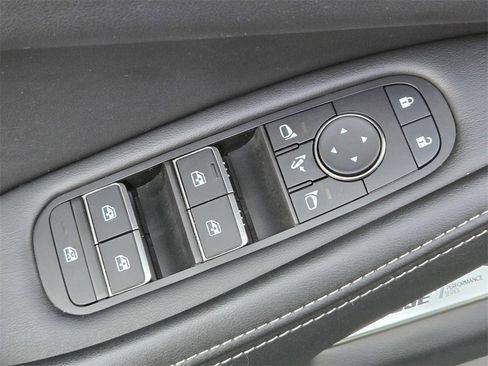 Certified 2025 INFINITI QX60 Luxe image 17