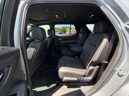 Used 2023 Chevrolet Traverse RS w/ LPO, Floor Liner Package AWD/4WD image 3