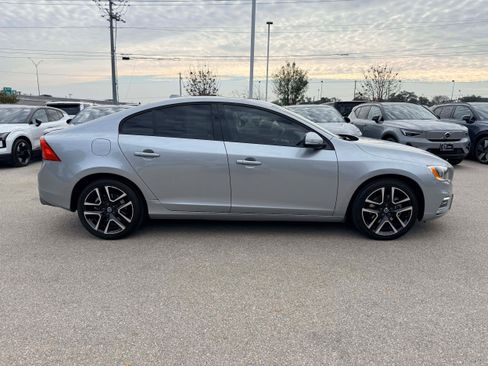 Used 2017 Volvo S60 T5 Dynamic w/ Vision Package image 7