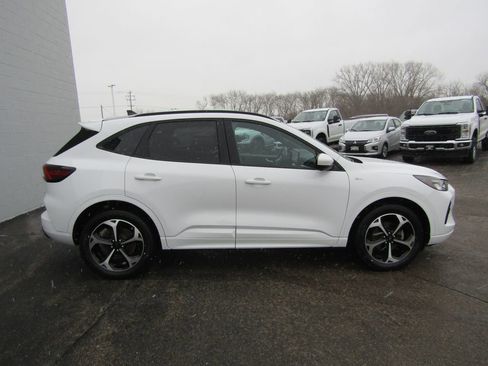 Used 2023 Ford Escape ST-Line Select w/ Tech Pack #2 AWD/4WD image 7