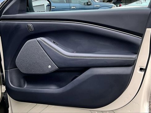 Used 2025 Ford Mustang Mach-E Premium image 22