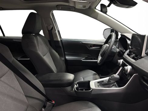 Used 2025 Toyota RAV4 XLE w/ Convenience Package AWD/4WD image 12
