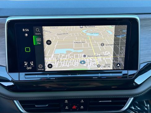 Used 2025 Volkswagen Atlas SEL image 33