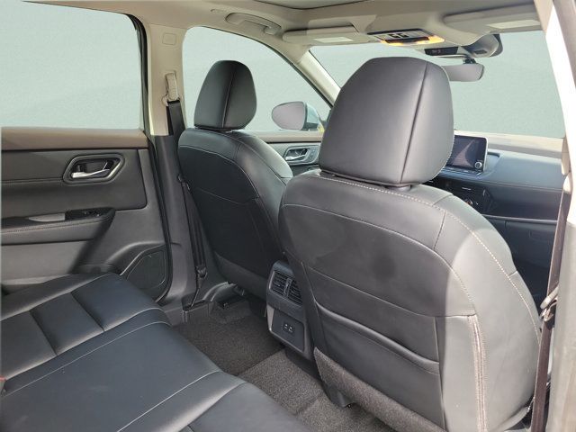 Used 2023 Nissan Rogue SL FWD image 14