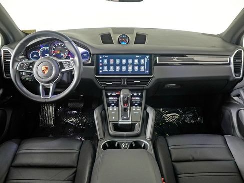 Used 2023 Porsche Cayenne AWD/4WD image 22