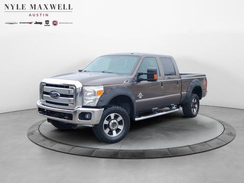 Used 2015 Ford F350 Lariat w/ Lariat Interior Package image 1