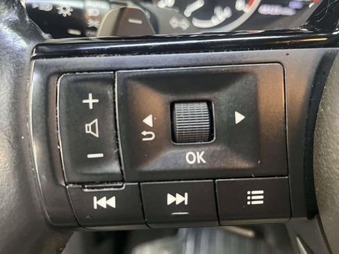 Used 2021 Nissan Rogue SL w/ Premium Package image 21