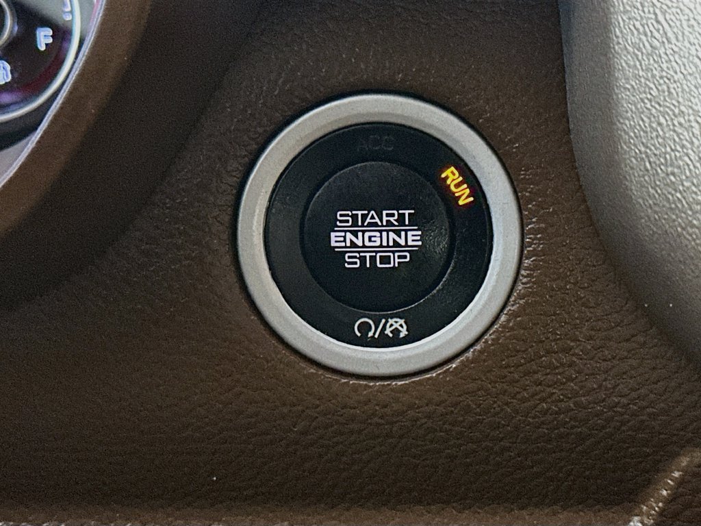 Used 2019 RAM 1500 Laramie AWD/4WD image 27