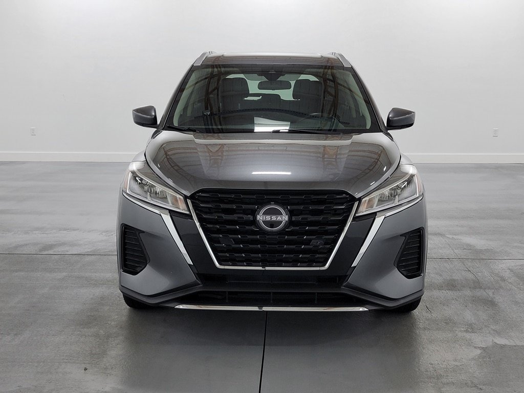 Used 2023 Nissan Kicks SV FWD image 3
