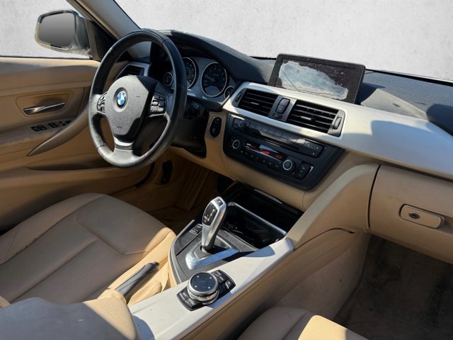 Used 2014 BMW 320i Sedan RWD image 22