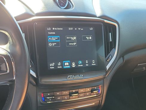 Used 2018 Maserati Ghibli image 19