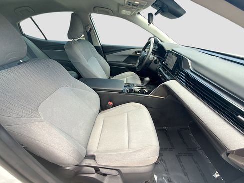 Used 2025 Toyota Camry LE FWD image 31