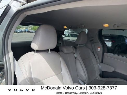 Used 2015 Toyota Sienna XLE w/ XLE Navigation Package FWD image 10