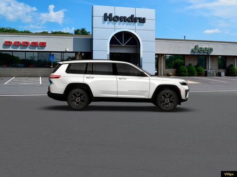 New 2026 Jeep Grand Cherokee L 4WD image 9