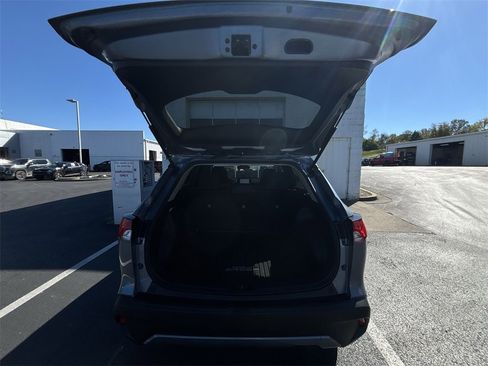 Used 2022 Toyota Corolla Cross LE image 28