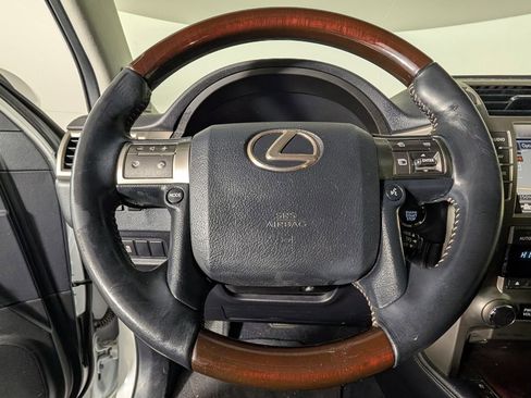 Used 2019 Lexus GX 460 Premium AWD/4WD image 28