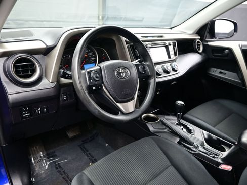 Used 2015 Toyota RAV4 LE AWD/4WD image 11