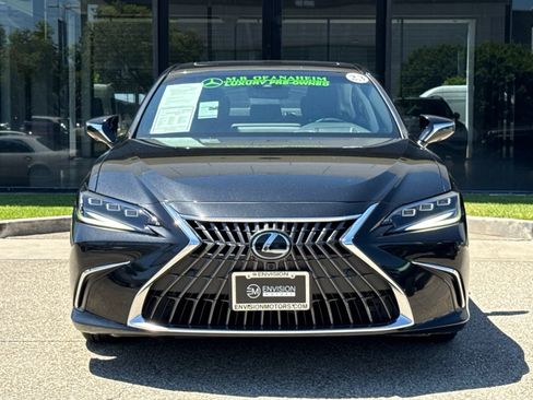Used 2023 Lexus ES 300h w/ Accessory Package (Z1) FWD image 5