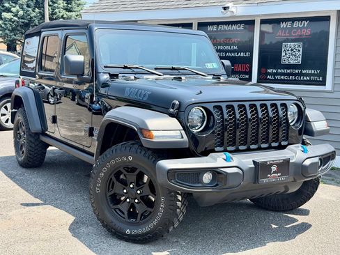 Used 2023 Jeep Wrangler Unlimited w/ Cold Weather Group AWD/4WD image 22