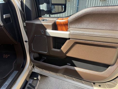 Used 2018 Ford F250 King Ranch w/ FX4 Off-Road Package AWD/4WD image 24