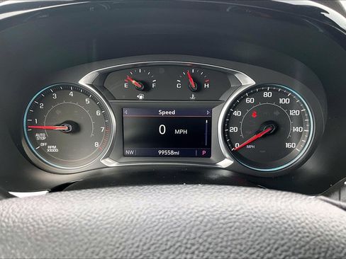 Used 2020 Chevrolet Traverse LT image 21