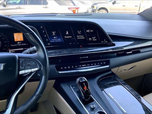 Used 2021 Cadillac Escalade ESV Premium Luxury w/ LPO, Illumination Package image 7