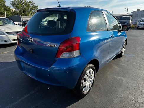 Used 2009 Toyota Yaris 2-Door Hatchback FWD image 7