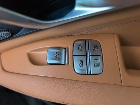 Used 2025 BMW X7 xDrive40i w/ Premium Package AWD/4WD image 34