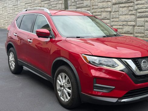 Used 2017 Nissan Rogue SV w/ SV Premium Package AWD/4WD image 41