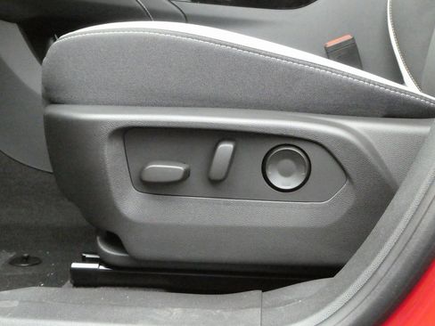 New 2025 Buick Envision Sport Touring image 8