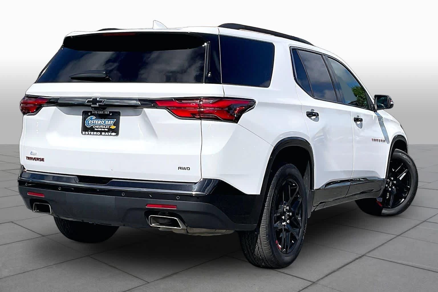 Used 2022 Chevrolet Traverse Premier w/ Redline Edition AWD/4WD image 13