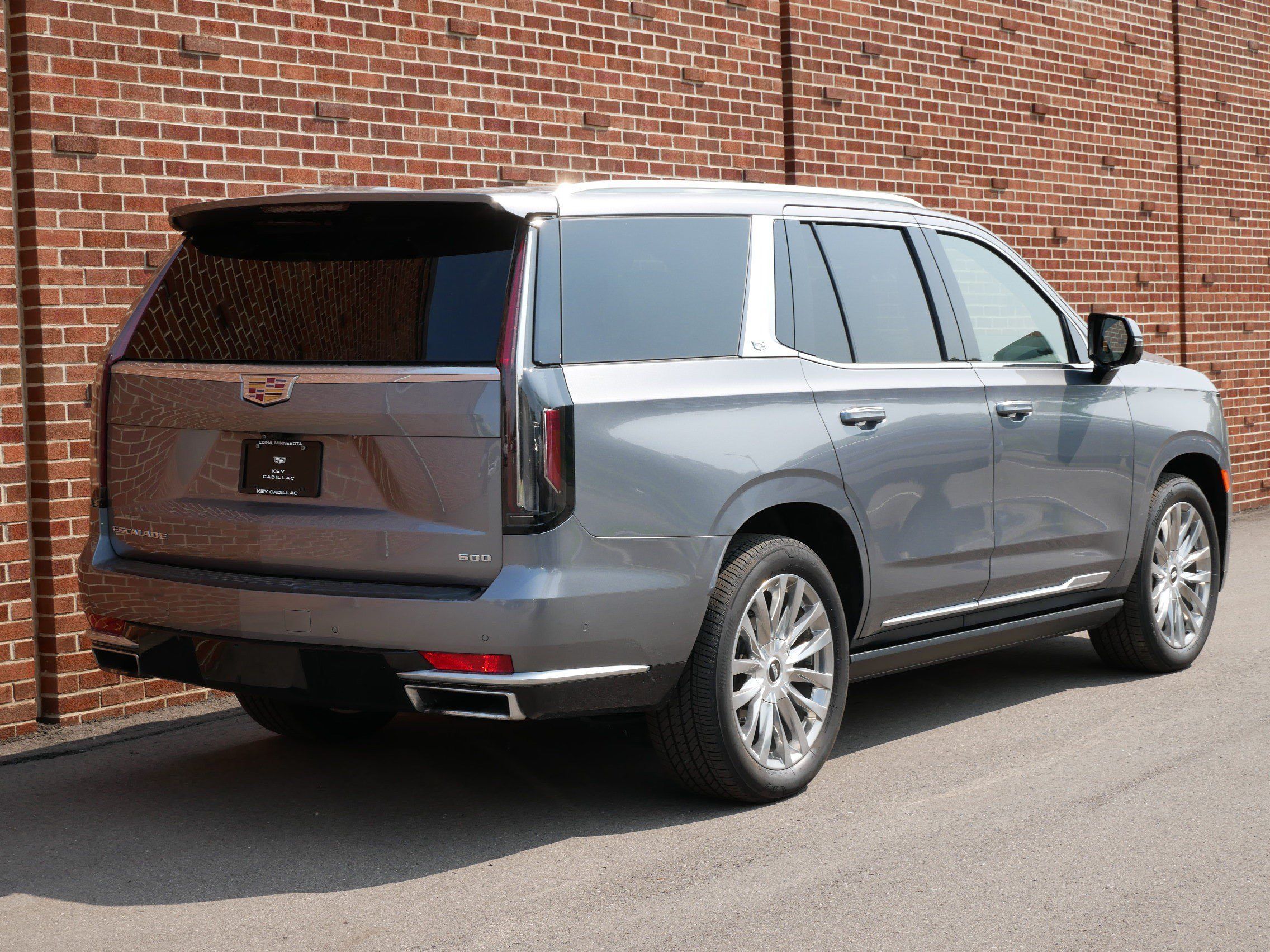 Used 2021 Cadillac Escalade Premium Luxury w/ Driver Assist Tech Package AWD/4WD image 25