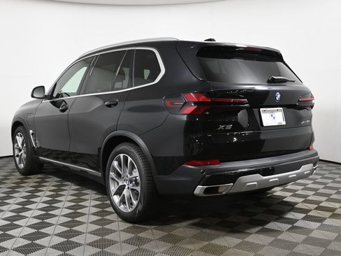 Used 2026 BMW X5 xDrive50e AWD/4WD image 5