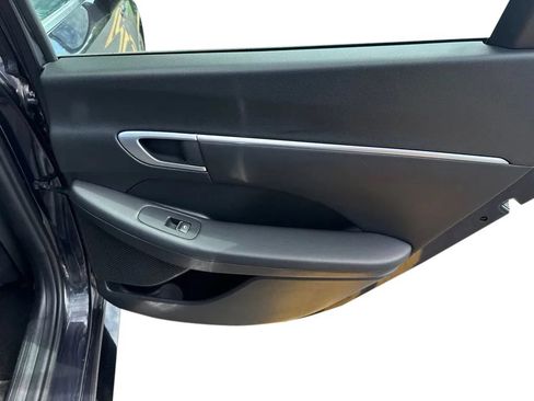 Used 2025 Hyundai Sonata SEL FWD image 29