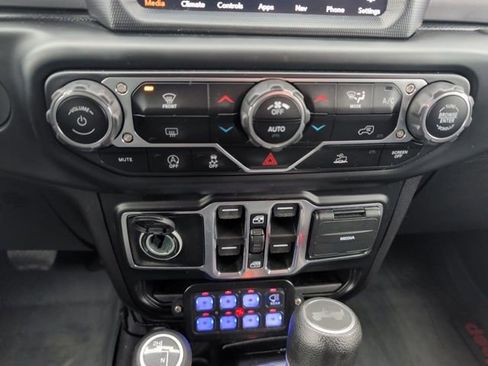 Used 2021 Jeep Wrangler Unlimited Sahara w/ Uconnect 4C Nav & Sound Group image 18