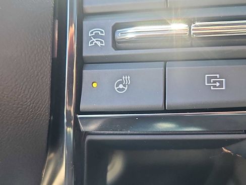 Used 2025 GMC Yukon AT4 w/ AT4 Premium Package AWD/4WD image 24