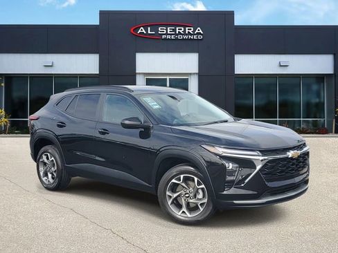 Certified 2024 Chevrolet Trax LT w/ Driver Confidence Package FWD image 1