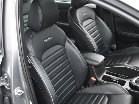 Used 2022 Kia Forte GT-Line w/ GT-Line Premium Package image 12