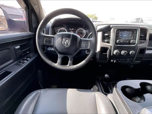 Used 2018 RAM 2500 Tradesman w/ Chrome Appearance Group image 9