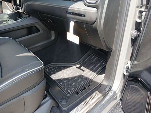 New 2026 RAM 3500 Limited AWD/4WD image 38