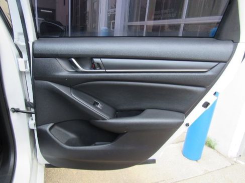 Used 2019 Honda Accord Sport image 21