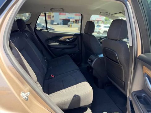 Used 2018 GMC Terrain SLE FWD image 32