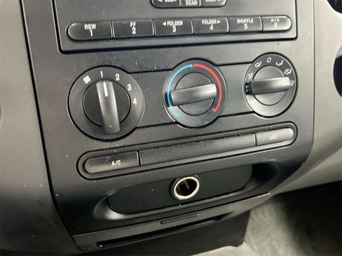 Used 2007 Ford F150 XLT image 15