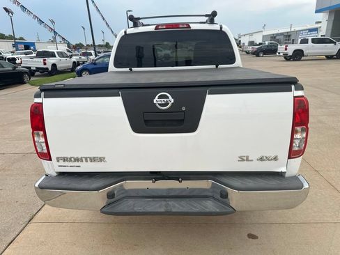 Used 2011 Nissan Frontier SL AWD/4WD image 29