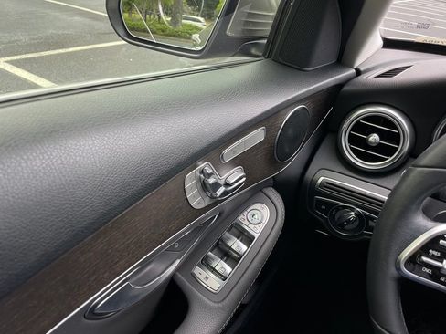 Used 2019 Mercedes-Benz C 300 Sedan image 22