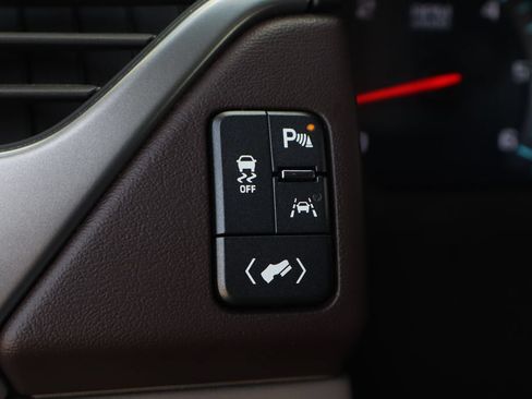Used 2019 Chevrolet Tahoe Premier AWD/4WD image 26