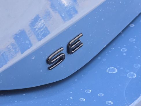 New 2026 Volkswagen Tiguan SE R-Line image 9