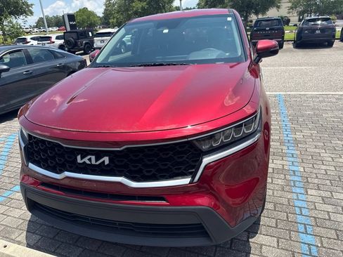 Used 2023 Kia Sorento LX FWD image 3