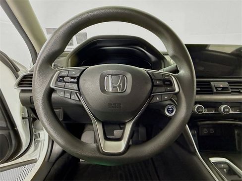 Used 2022 Honda Accord Hybrid image 11